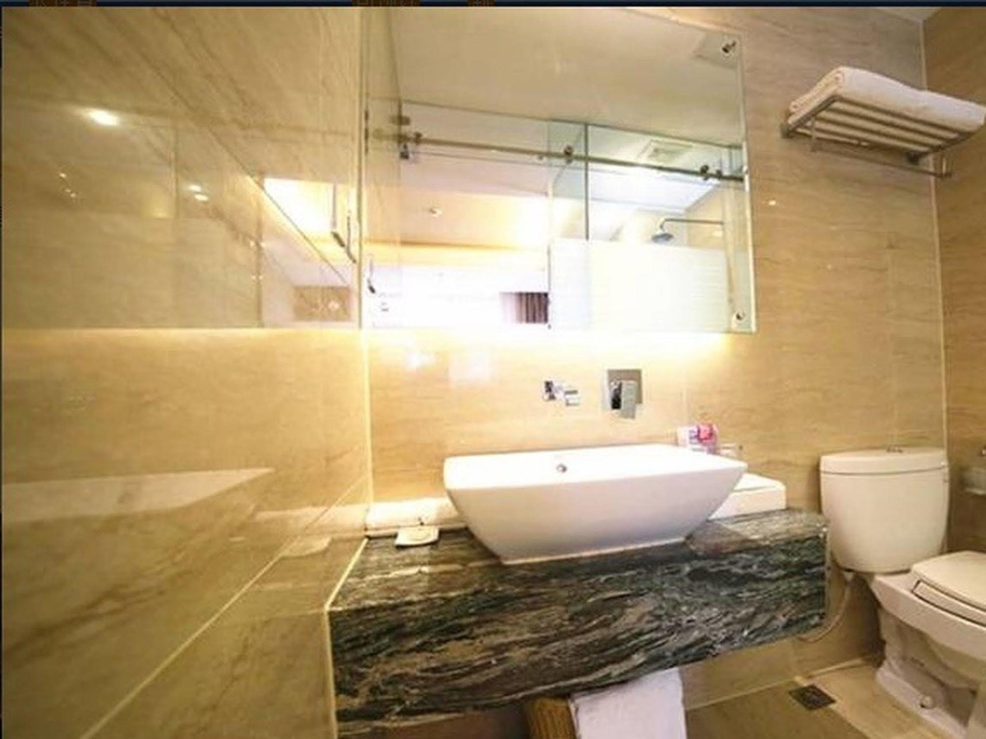 Days Inn Hotspring Сямынь Экстерьер фото